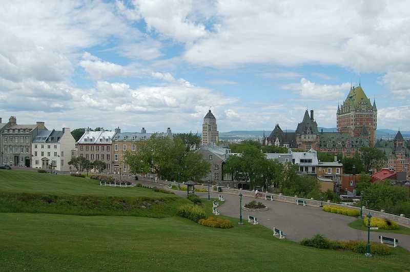 Canada East Tour 2006048.JPG - Looking to the east from the Citadel.